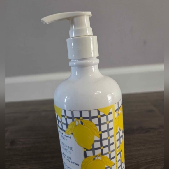 Beekman 1802 goat milk lotion - sunshine lemon 12.5 Fl Oz NEW - Picture 3 of 5